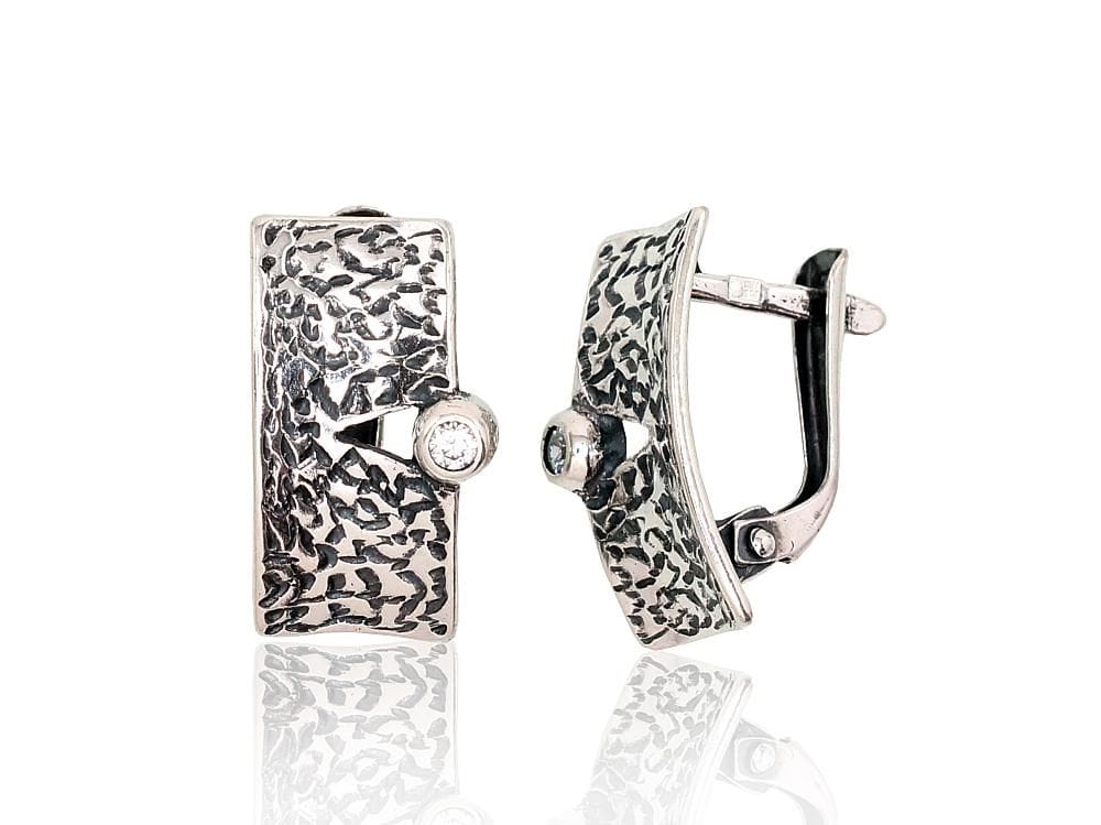 'Inglise' sulguriga hõbekõrverõngad #2202771(POx-Bk)_CZ, Hõbe 925°, oksüüd (kate), Tsirkonid - Premiumkellad
