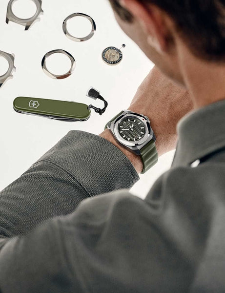 Meeste käekell Victorinox I.N.O.X. Automatic 242017.1 - Premiumkellad