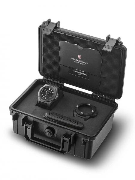 Meeste käekell Victorinox I.N.O.X. Carbon 241866.1 - Premiumkellad