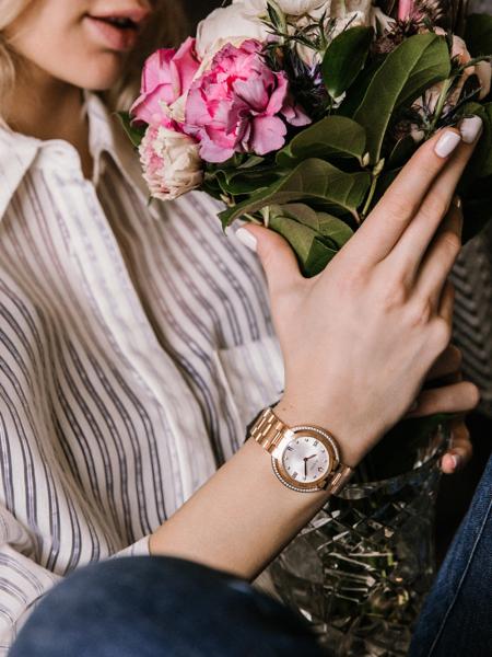 Naiste käekell Bulova Rubaiyat 98R248 - Premiumkellad